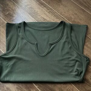 NWOT Green Ribbed Tank Top, Size Medium